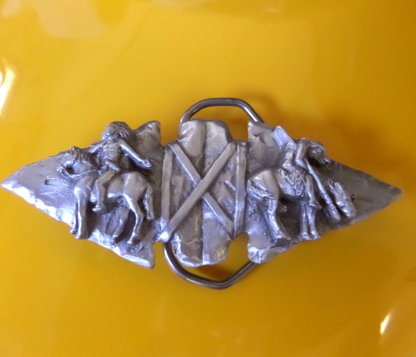 1993 New Vintage GAP Tomahawk Battle Ax Arrowhead Mens Indian Belt Buckle