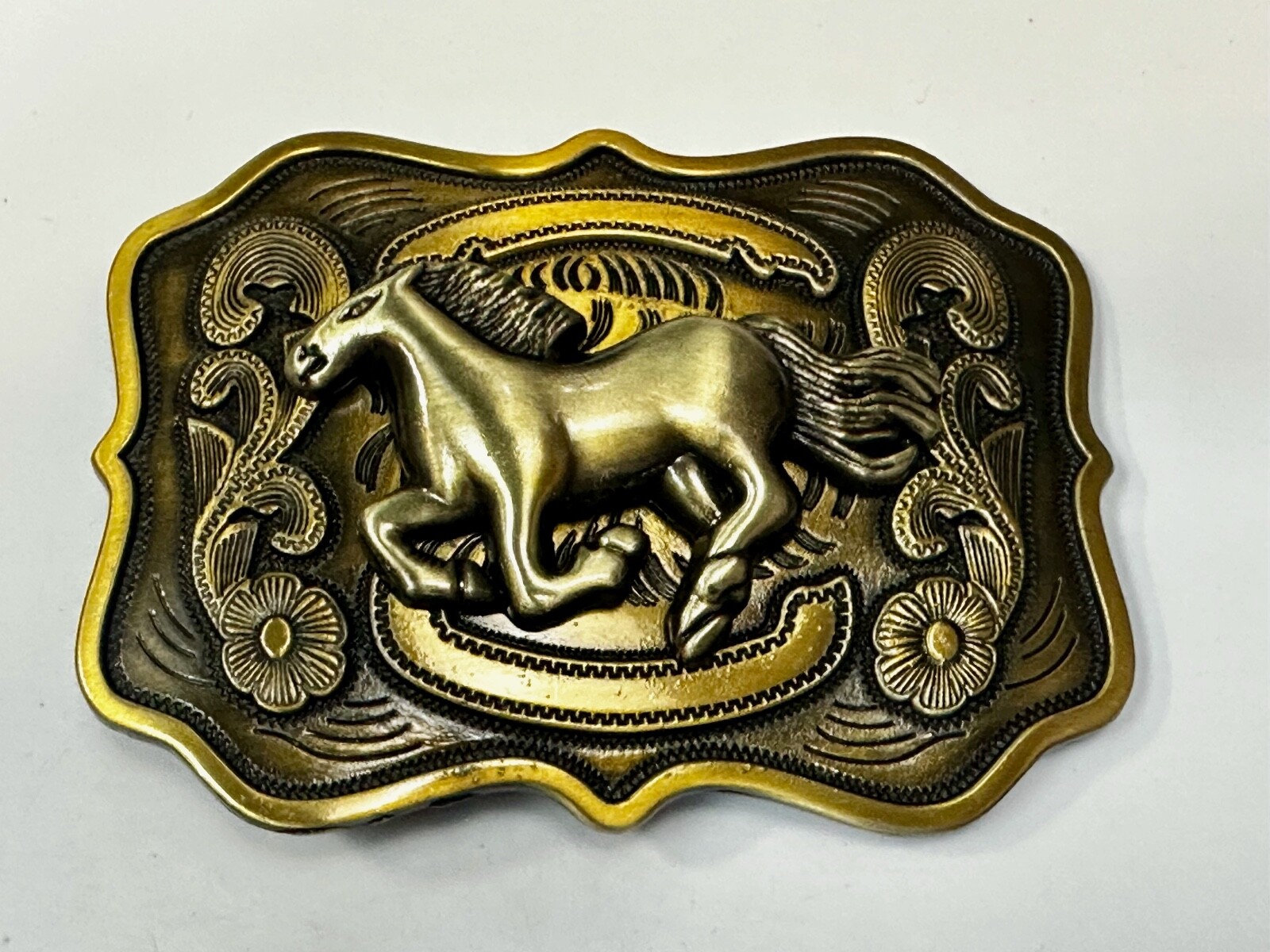 Running Horse Mustang Award Trophy Style Large HUGE Rodeo Cowboys Belt Buckle