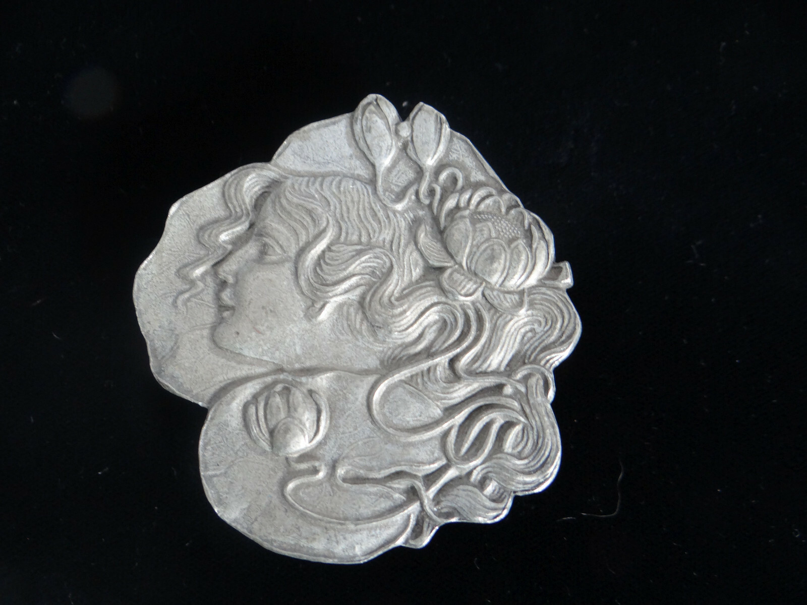 Sandy Val Pewter Belt Buckle Ladys Head Floral 1971 Hippy Era