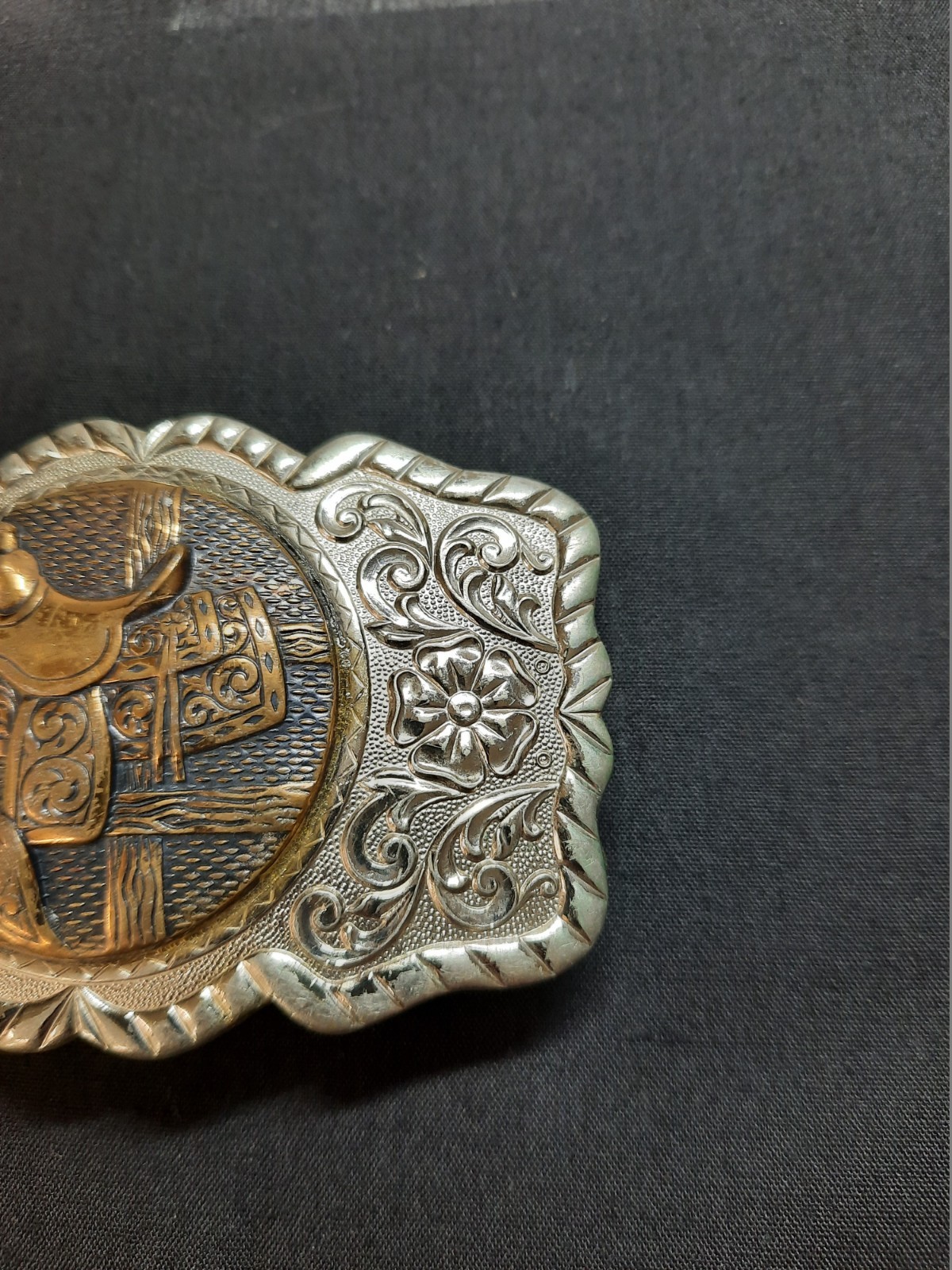 VINTAGE NICKEL SILVER WESTERN SADDLE THEME BELT BUCKLE Intricate Filigree Design
