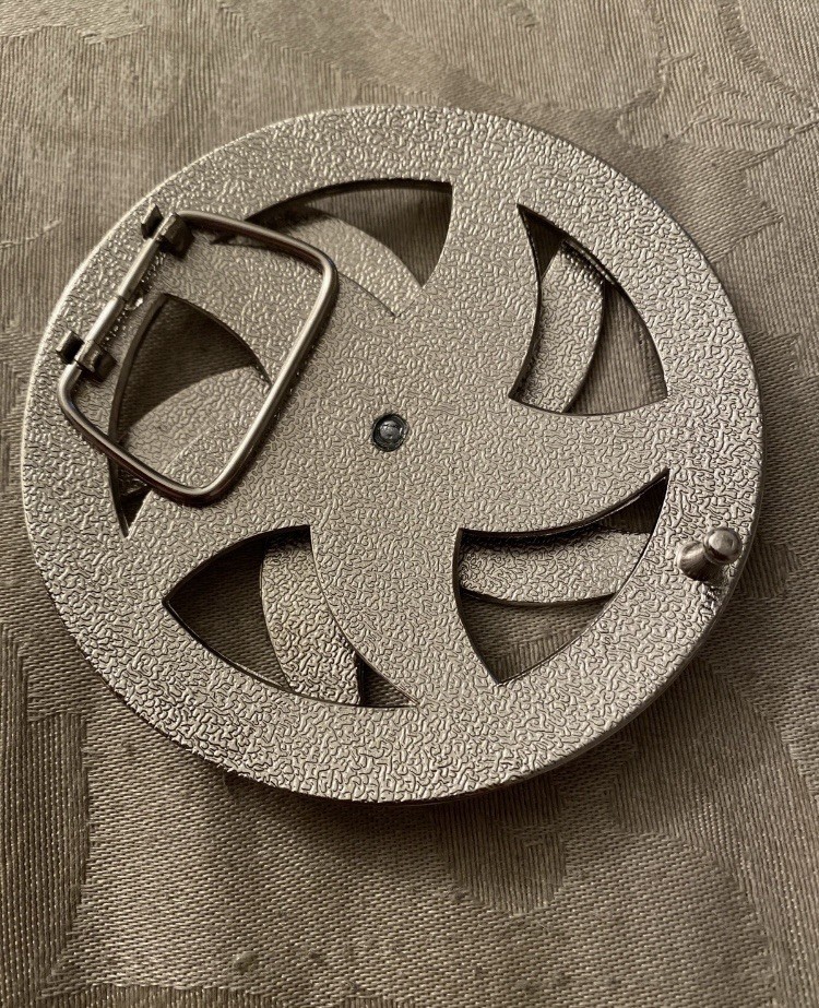Belt Buckle Men’s Star Spinner Blue Yellow Green 4.25” Diameter Silver Metal