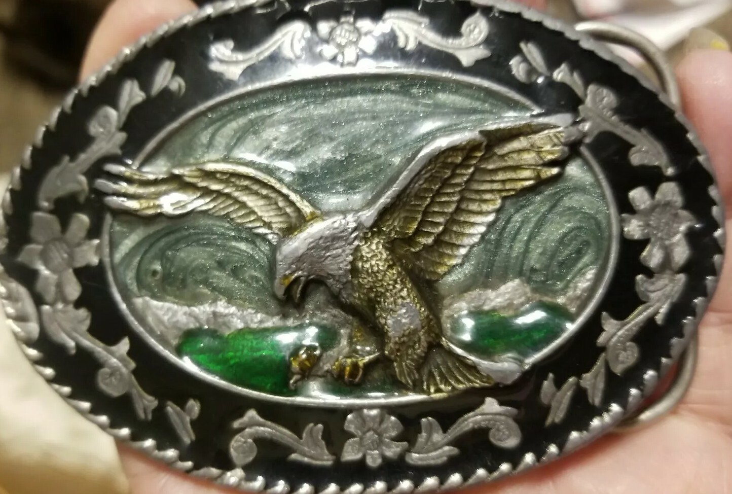 VINTAGE 1985 COLORFUL ENAMEL SISKIYOU Bald Eagle~wings in flight~BELT BUCKLE