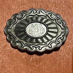 VTG Western Floral Oval BeltBuckle Silver Tone Scalloped Scrollwork Sunburst B21