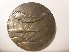 Belt Buckle American Eagle Flying in Sky 2.5&Prime; Round