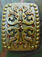 WESTERN STYLE HEAVY BRASS BELT BUCKLE WITH GOLD RHINESTONES