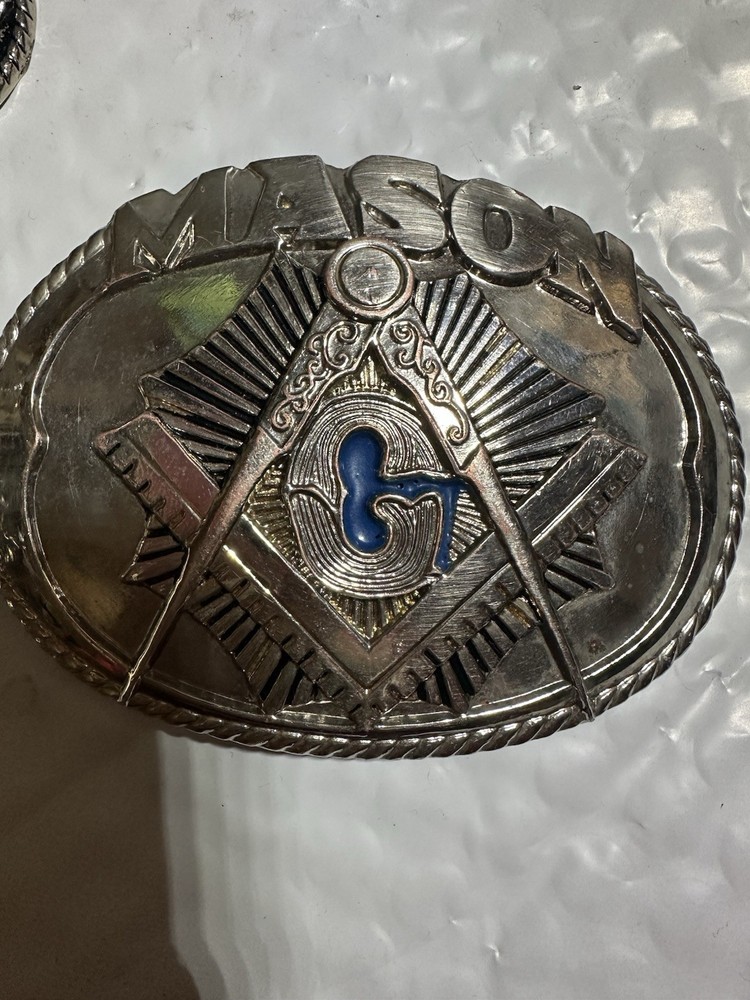 SILVER (IN COLOR) MASON Metal Belt Buckle
