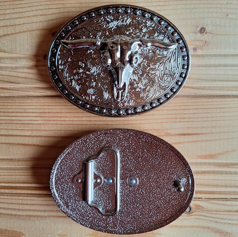 Long horns Bull skull head western country oval silver belt buckle