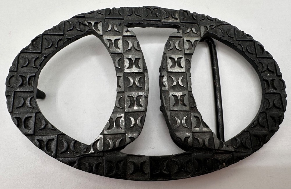 ESTATE BLACK METAL HURLEY LOGO SIGNED OVAL MEN WOMEN UNISEX BELT BUCKLE