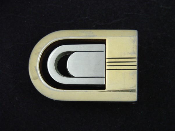 SE13156 VERY COOL **CONTEMPORARY DESIGN** GOLDTONE & SILVERTONE FASHION BUCKLE