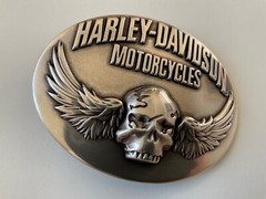 Harley-Davidson men&rsquo;s Skull with Wings belt buckle.#97744-08VM.Silver plated.