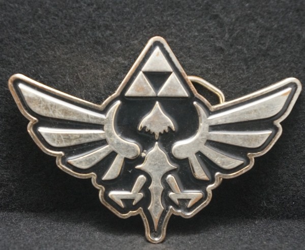 XA25106 GREAT VINTAGE 2010s **ZELDA SKYWARD SWORD** VIDEO GAMES MENS BELT BUCKLE