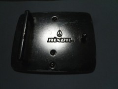 NIXON BROWN WOOD GRAIN SILVER METAL SKATER BELT BUCKLE
