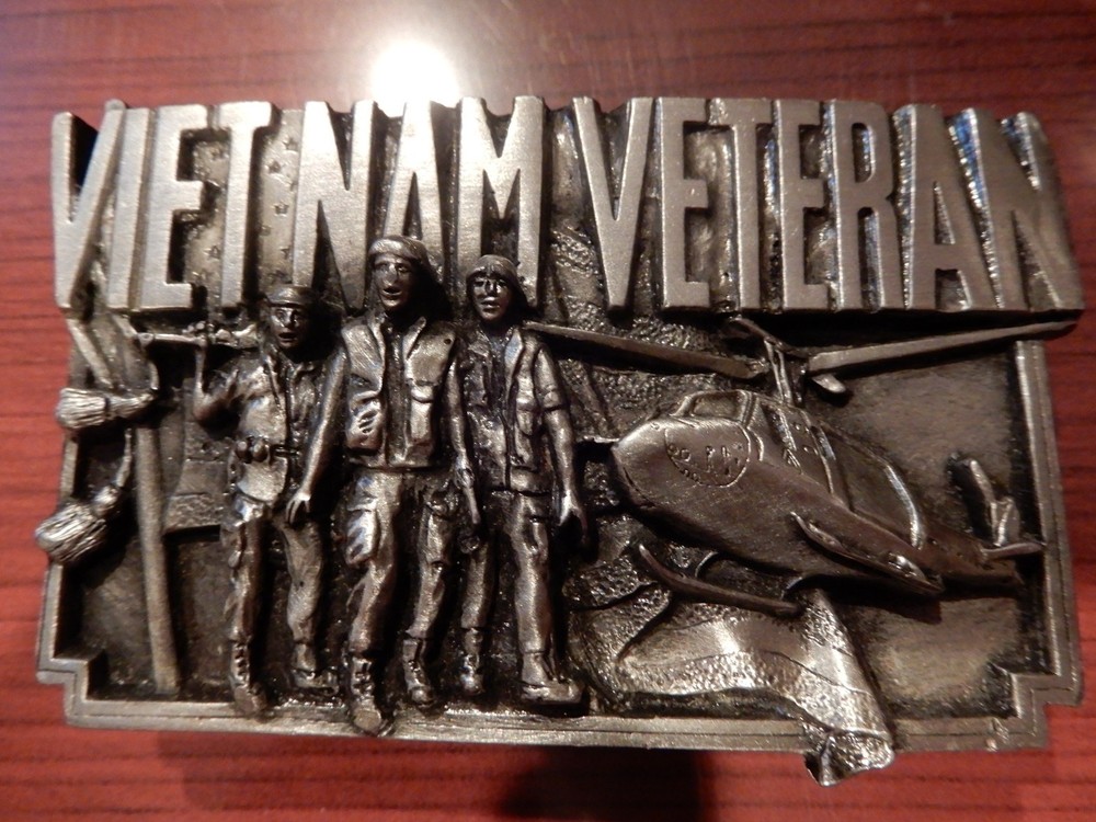 VINTAGE 1983 MILITARY VIETNAM VETERAN BELT BUCKLE NEW 3 1/2 X 2 1/8 INCHES