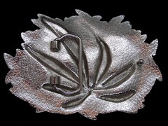TE07101 REALLY COOL CUT-OUT **MARIJUANA LEAVES** HIPPIE BELT BUCKLE