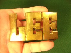 EXCELLENT OLDER VTG SOLID BRASS MEN&rsquo;S BELT BUCKLE FROM TAIWAN: NAME OF « LEE »