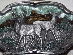 VINTAGE HUNTING DEER DOE BUCKS 1991 C & J MADE IN USA METAL BELT BUCKLE