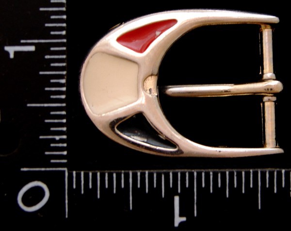 LL04108 VINTAGE ***RED, WHITE & BLACK INLAY** SILVERTONE FASHION BELT BUCKLE