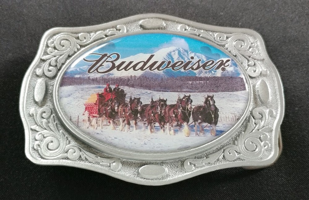 BUDWEISER BEER DRAFT HORSES SLEIGH COLORED PICTURE LICENSED BELT BUCKLE 2006