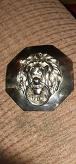 VINTAGE CHROME COLOR OLD SOLID LION&rsquo;S HEAD DOOR KNOCKER STYLE BUCKLE BELT