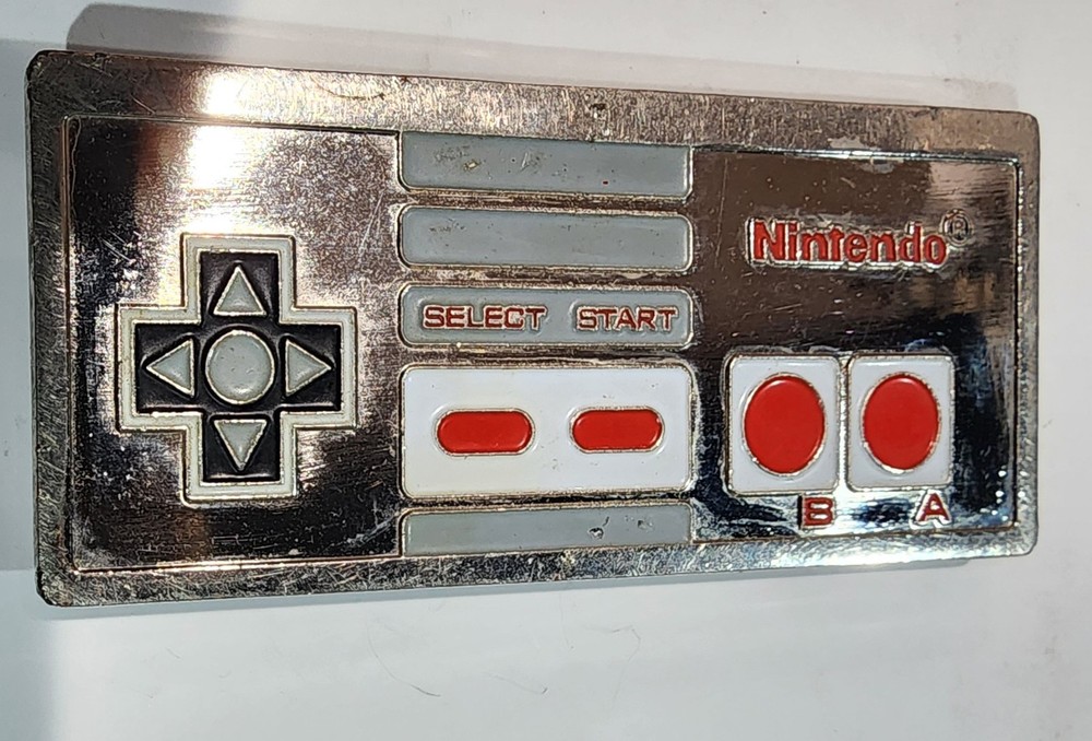 2006 Nintendo Original NES Controller Belt Buckle