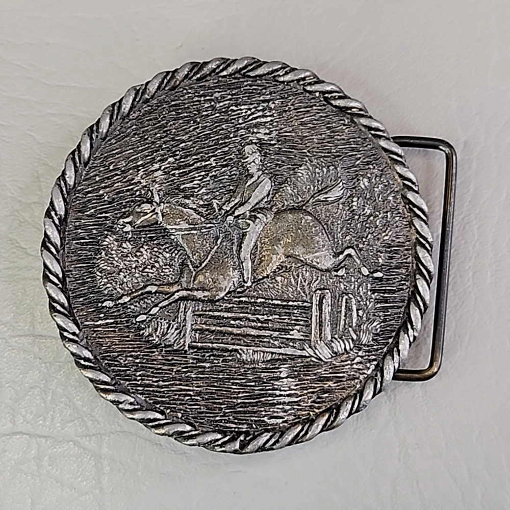 Horse Jumping Belt Buckle Round Silver Tone Equestrian 3&Prime;