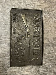 VINTAGE WINCHESTER REPEATING ARMS NEW HAVEN CONN. METAL BELT BUCKLE 4 »