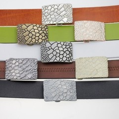 Croco Look Metal Belt Buckle – Textured Design, Elegant & Modern