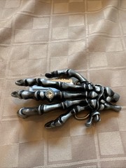 Metal Belt Buckle Skeleton Hand 3D Gray Silver Tone Rhinestone Ring Detail