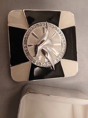 Seagul Tricket Box Enambled Black & White Silvertone Metal