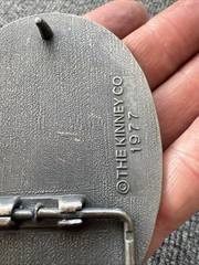 Vintage 1977 The Kinney Co « CARL » Heavy Duty Oval Metal Belt Buckle Q99