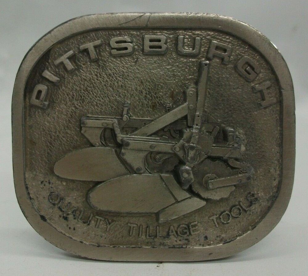 Pittsburgh Quality Tillage Tools Gray Metal 2 5/8&Prime; x 2 1/4&Prime; Belt Buckle
