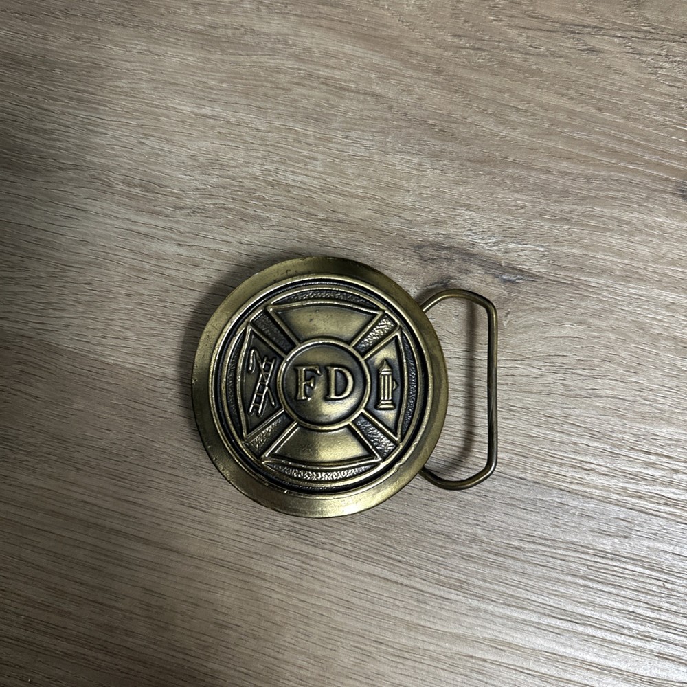 1977 Great American Co LE 545 Fire Fighter Hydrant Department belt buckle ladder