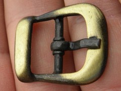 Bridle Center Bar Buckle fr 5/8 inch or 15 mm wide leather antique bronze finish