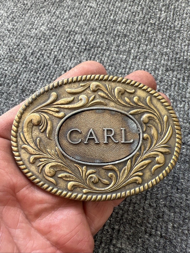 Vintage 1977 The Kinney Co « CARL » Heavy Duty Oval Metal Belt Buckle Q99
