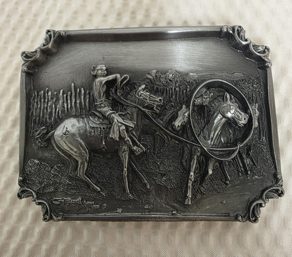« Navajo Wild Horse Hunter » Belt Buckle # 5922 Charles Russell Silver Siskiyou
