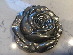 VINTAGE FINE PEWTER ROSE HEAD BELT BUCKLE 2 1/8” diameter