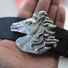 Horse Head Belt Buckle With Detailed Design In Antique Silver Finish