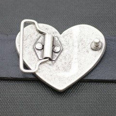 Radiant Heart Belt Buckle – Romantic Design, Classic and Modern