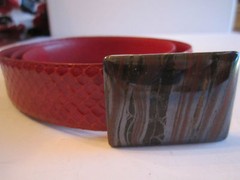 JEAN ROBERTS DESIGNS RED SNAKESKIN BELT & BROWN STONE? BUCKLE -34&Prime; L END TO END