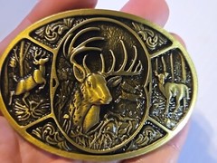 DEER HUNTING BUCK HUNTER Metal Belt Buckle (BRASS LOOKING)