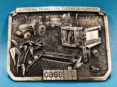 Case IH Limited Edition Brass Tractor Combine EUC (A) Vintage Belt Buckle 1985