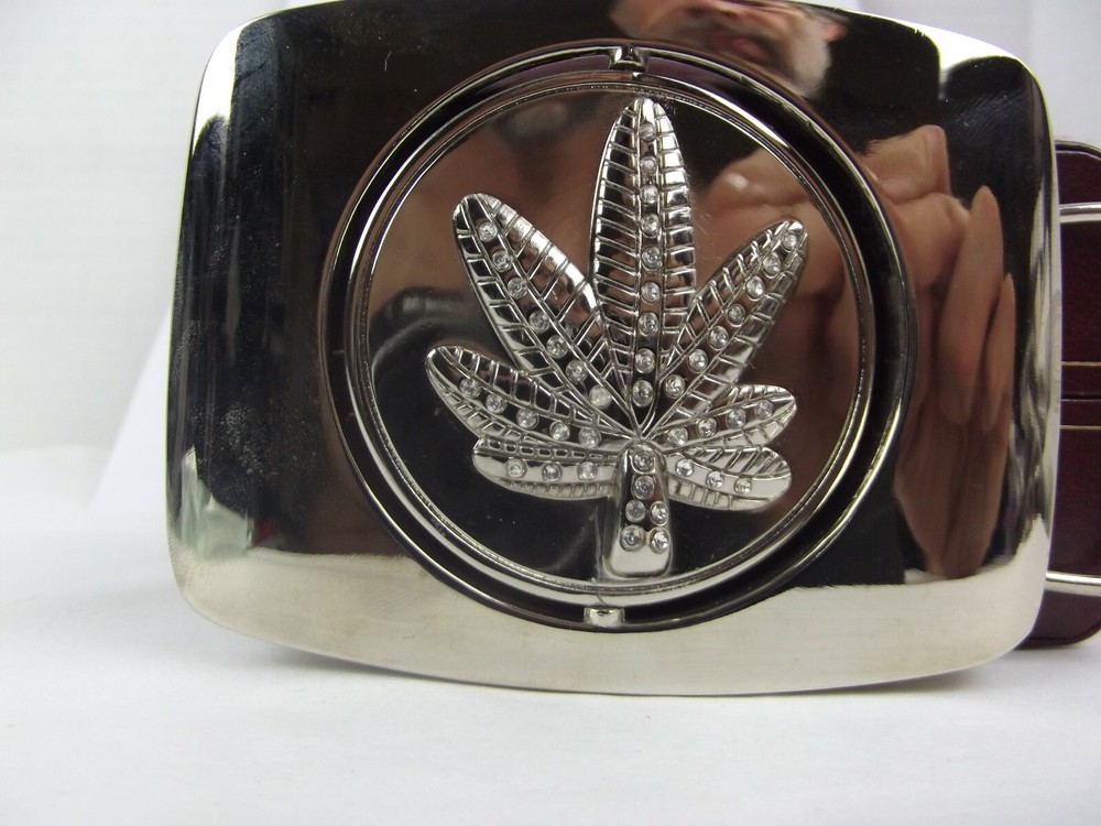 New Belt Buckle Marijuana middle spins Either Gold or Silver Leaf MJ Pot Weed