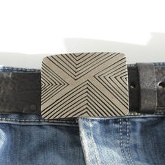 Geometric Line Belt Buckle with Cross Pattern in Gunmetal Design