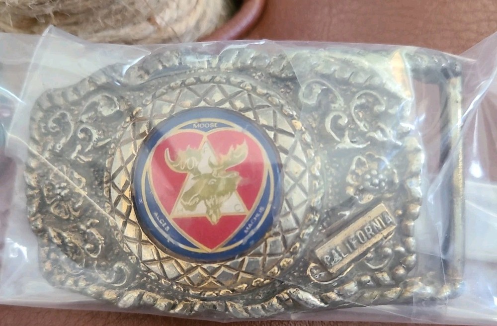VINTAGE MOOSE LODGE ALCES MACHLIS BELT BUCKLE – 4×2