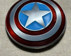 Captain America Shield Avengers Superhero Metal and Enamel Belt Buckle