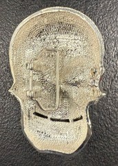 Dark Grey Skull Belt Buckle – Cracked Surface Design | Rugged and Refined