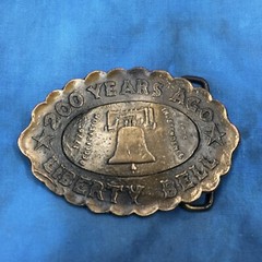 vtg 1976 LIBERTY BELL BICENTENNIAL 1776 BELT BUCKLE 70s philadelphia