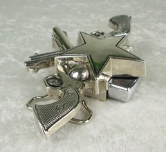 Rock Rebel 2 Revolvers 1 Star Belt Buckle Lighter Holder Pistols Buckle