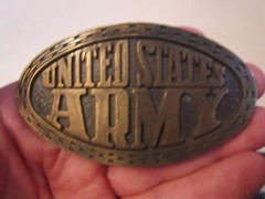 VINTAGE UNITED STATES ARMY BELT BUCKLE – ENLISTING VERY HEAVY -SOLID BRASS – GW5