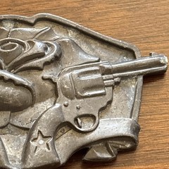 Famous Stars and Straps Guns And Rose Design Belt Buckle